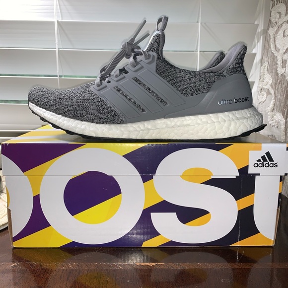 ADIDAS UNISEX ULTRABOOST RUNNING SHOE - Picture 3 of 8